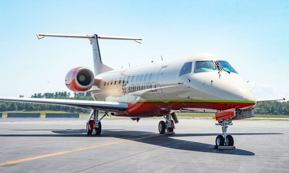 ERJ 145 paint