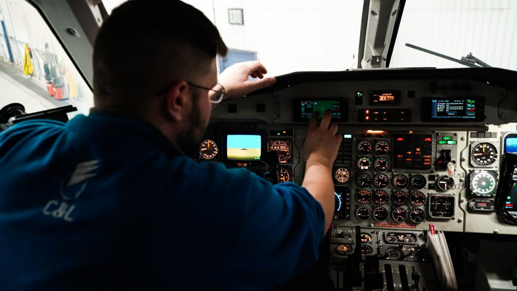 Why Upgrade Your Flight Deck Avionics (FMS/LPV Systems) 